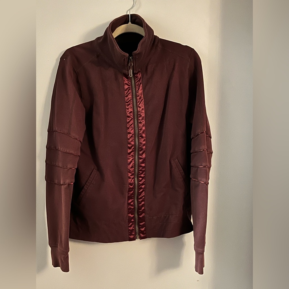Vintage Lululemon Women’s Jacket Size 12